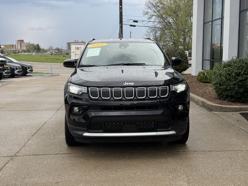 Used 2022 Jeep Compass Limited AWD/4WD image 19