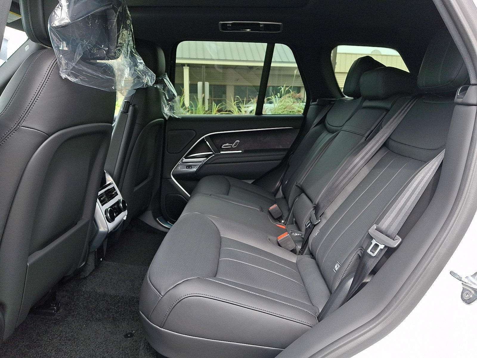 New 2026 Land Rover Range Rover SE AWD/4WD image 7
