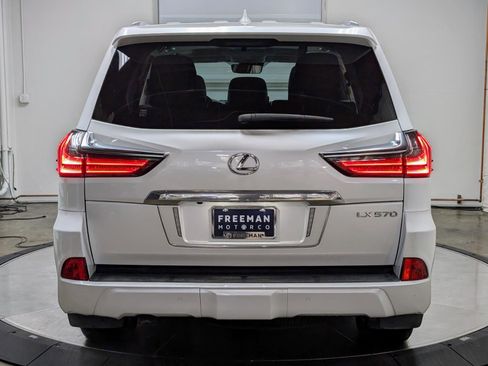 Used 2018 Lexus LX 570 4WD w/ Luxury Package image 8
