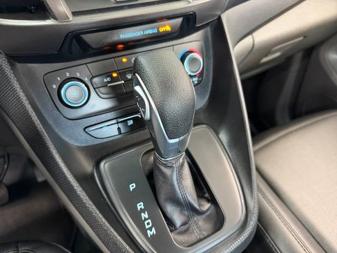 Used 2020 Ford Transit Connect XL FWD image 15