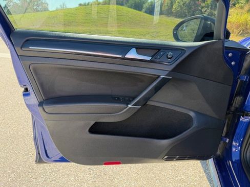 Used 2019 Volkswagen Golf R 2.0T DSG w/DCC/Nav image 11