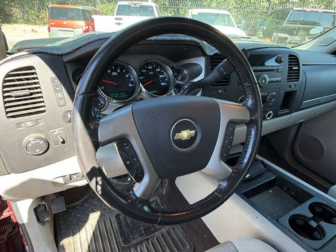 Used 2008 Chevrolet Silverado 2500 LT AWD/4WD image 10