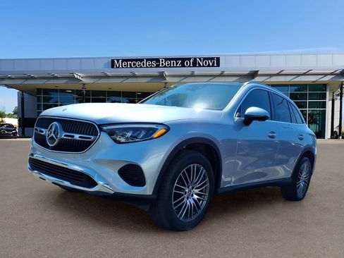 Certified 2026 Mercedes-Benz GLC 300 4MATIC image 1