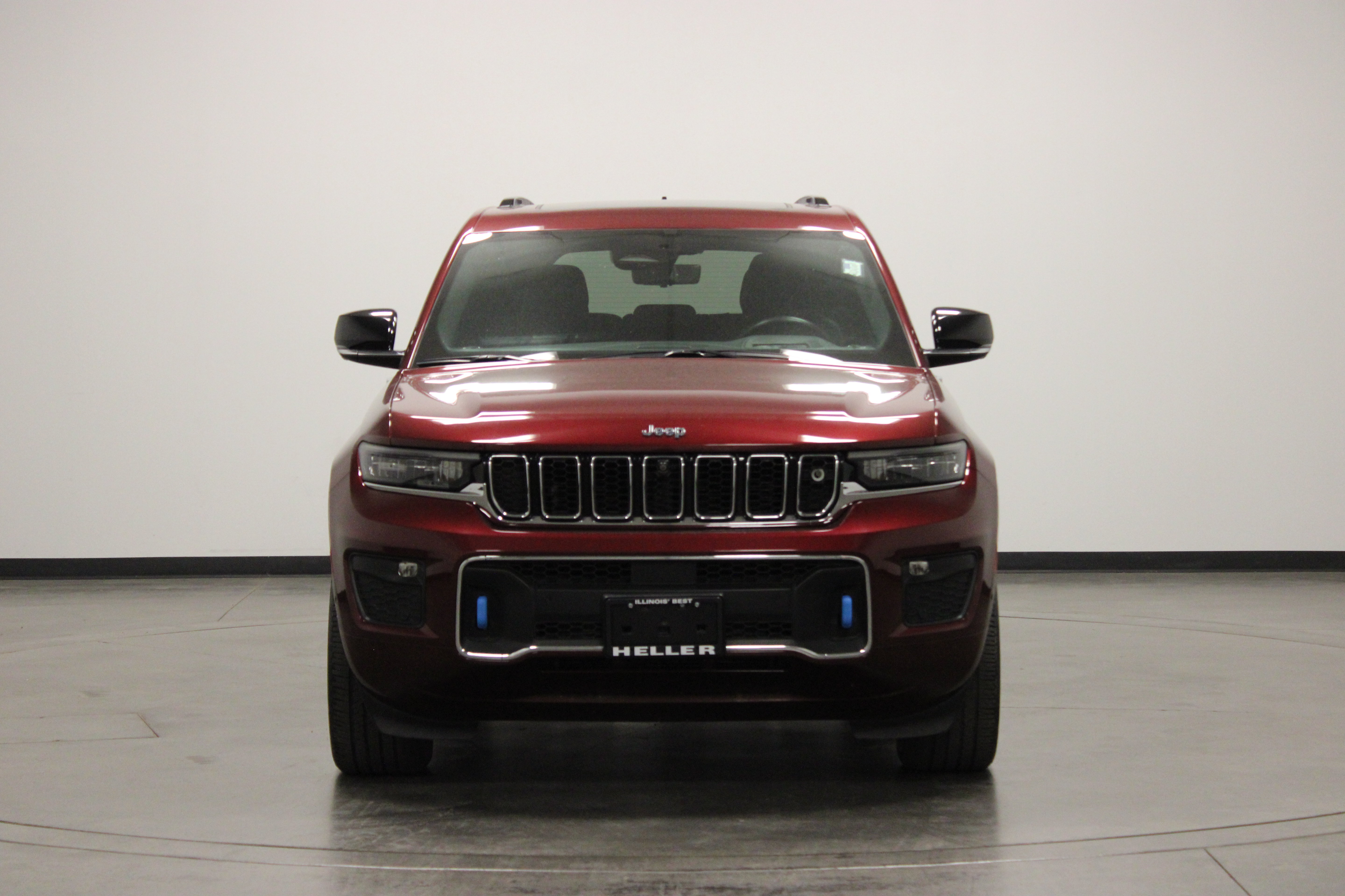 Used 2022 Jeep Grand Cherokee Overland w/ Advanced Protech Group III AWD/4WD image 3