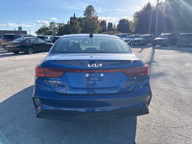 Used 2024 Kia Forte LXS w/ LXS Technology Package FWD image 4