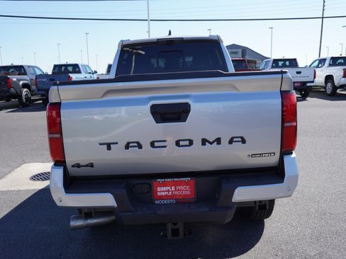 New 2026 Toyota Tacoma TRD Off-Road AWD/4WD image 12