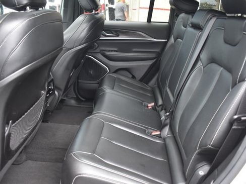 Used 2024 Jeep Grand Cherokee Limited 4xe AWD/4WD image 15