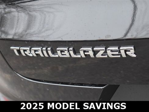 New 2025 Chevrolet TrailBlazer ACTIV w/ Convenience Package image 18
