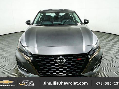 Used 2024 Nissan Altima 2.5 SR FWD image 25