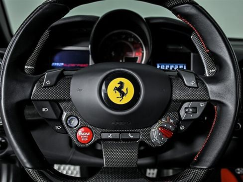 Used 2018 Ferrari 812 Superfast RWD image 27