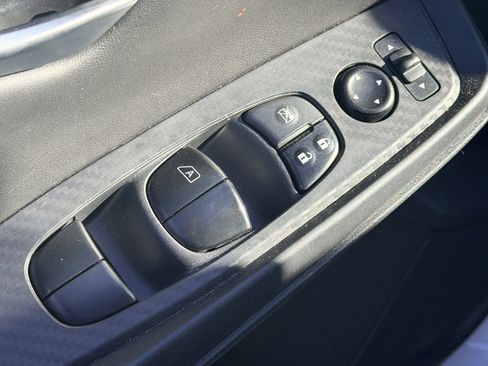 Used 2024 Nissan Sentra SV FWD image 10