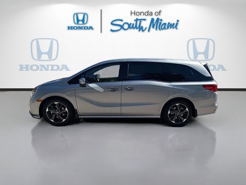 Used 2023 Honda Odyssey Elite image 4