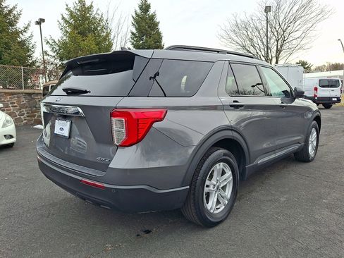 Used 2023 Ford Explorer XLT image 7