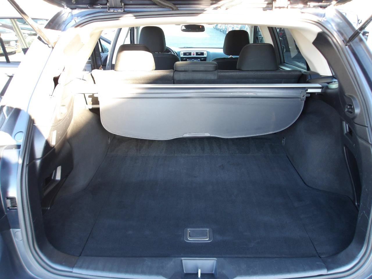 Used 2015 Subaru Outback 2.5i Premium AWD/4WD image 11