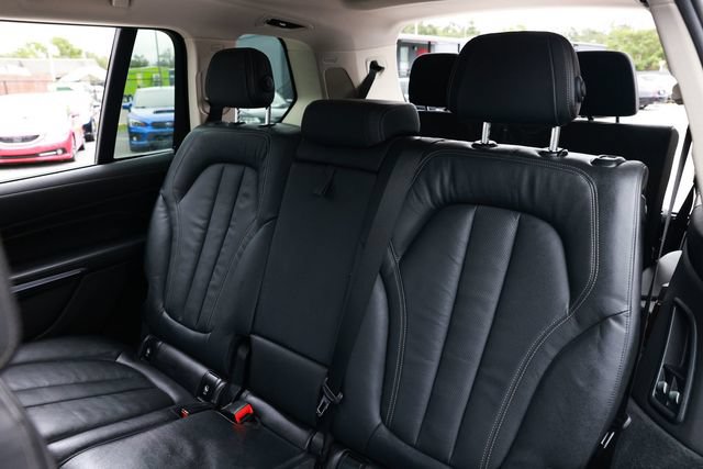 Used 2020 BMW X7 xDrive40i w/ Premium Package AWD/4WD image 11