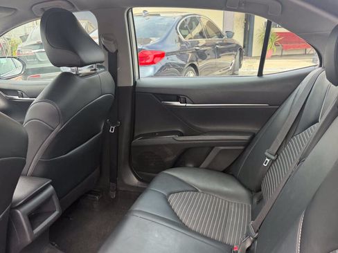 Used 2020 Toyota Camry SE FWD image 15