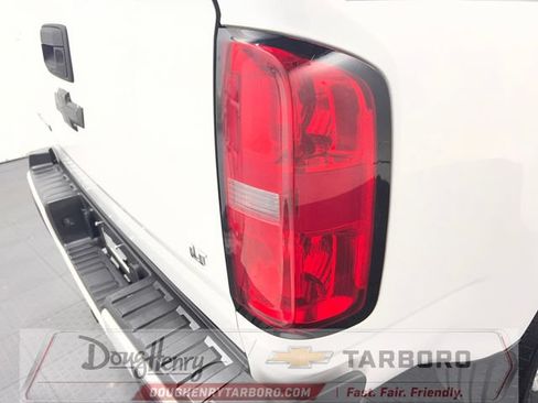 Used 2016 Chevrolet Colorado LT w/ LT Convenience Package RWD image 13