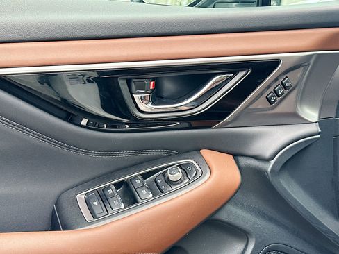 Used 2022 Subaru Outback Touring XT image 18