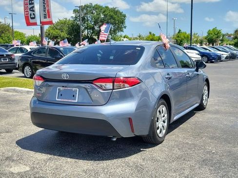Used 2025 Toyota Corolla LE FWD image 10