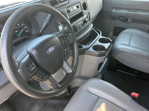 Used 2022 Ford E-350 and Econoline 350 Super Duty RWD image 10