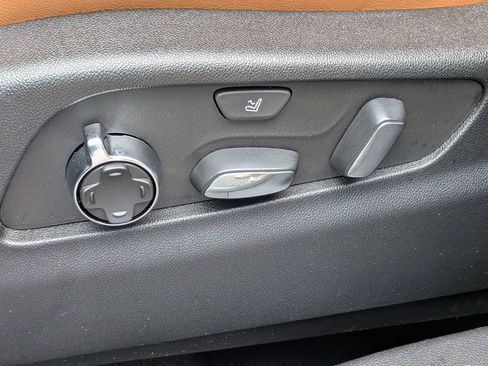 Certified 2023 Cadillac XT4 Premium Luxury w/ Technology Package FWD image 22