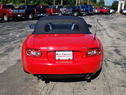 Used 2011 MAZDA MX-5 Miata Sport w/ Convenience Pkg RWD image 6