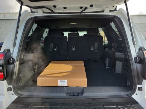 New 2025 Toyota 4Runner SR5 image 8