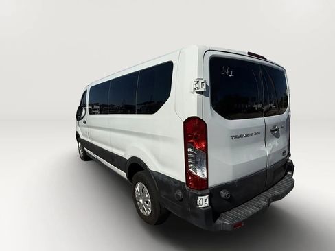 Used 2015 Ford Transit 350 XLT image 4