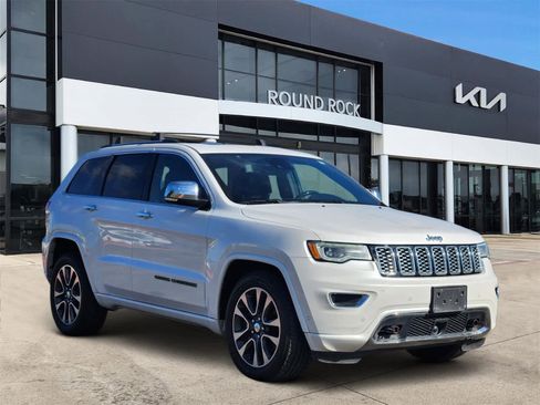 Used 2017 Jeep Grand Cherokee Overland w/ Jeep Active Safety Group image 3