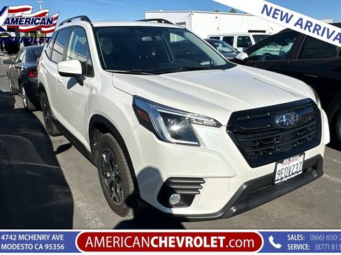 Used 2023 Subaru Forester Premium AWD/4WD image 1