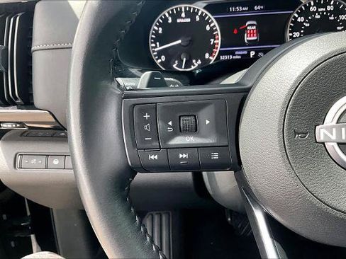 Certified 2024 Nissan Pathfinder SV FWD image 23