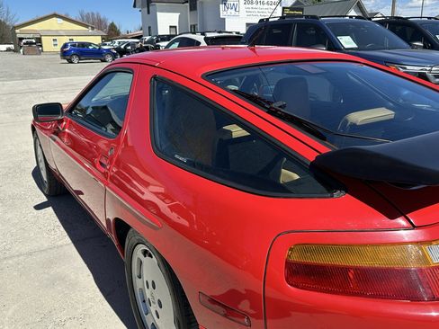 Used 1989 Porsche 928 S4 image 80