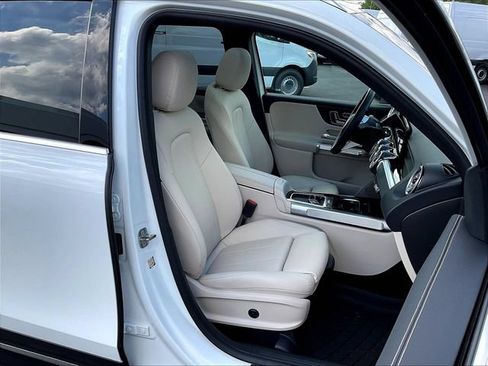 Used 2026 Mercedes-Benz GLB 250 4MATIC image 31
