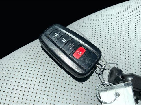 Used 2021 Toyota Highlander Platinum AWD/4WD image 15