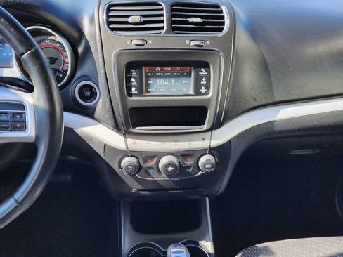 Used 2017 Dodge Journey SXT w/ Blacktop Package FWD image 13