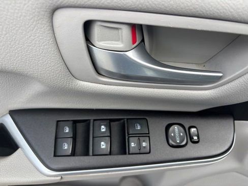 Used 2017 Toyota Camry LE image 15