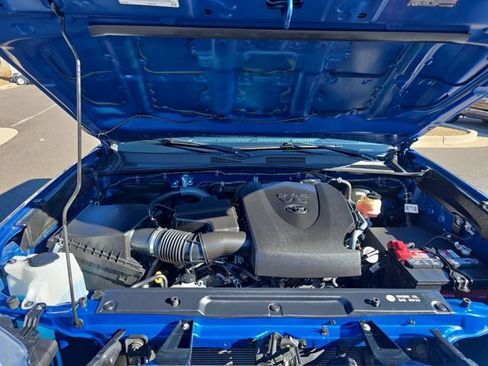 Used 2017 Toyota Tacoma Limited image 20