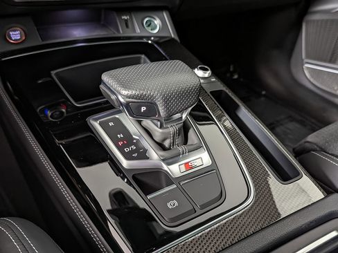 Used 2022 Audi SQ5 Premium Plus w/ Premium Plus Package image 38