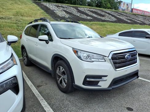 Used 2021 Subaru Ascent Premium w/ Convenience Package AWD/4WD image 2