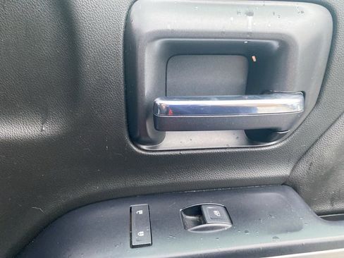 Used 2018 Chevrolet Silverado 1500 LT image 12