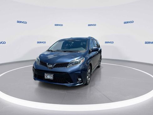 Used 2019 Toyota Sienna SE FWD image 4