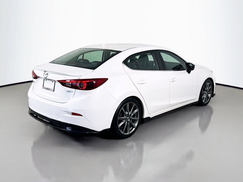 Used 2018 MAZDA MAZDA3 Grand Touring w/ Premium Equipment Package FWD image 9