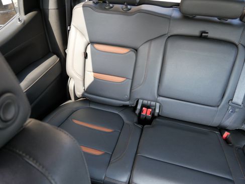 Used 2021 GMC Sierra 1500 AT4 AWD/4WD image 12