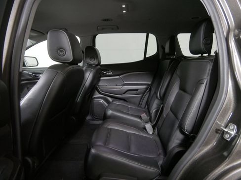 Used 2019 GMC Acadia SLT AWD/4WD image 16