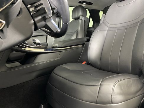 Used 2023 Land Rover Range Rover Sport SE image 11