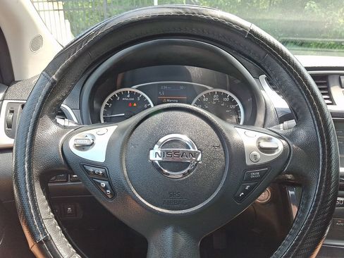 Used 2019 Nissan Sentra SR w/ Premium Package (SR) FWD image 19