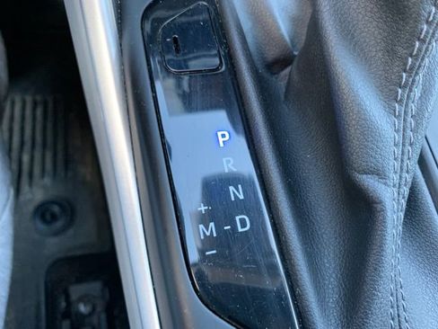 Used 2023 Toyota Highlander AWD image 23