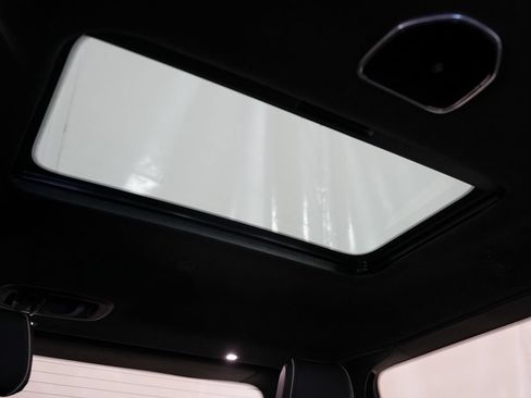 Used 2022 Jeep Grand Wagoneer Series III w/ Rear Seat Video Group 1 AWD/4WD image 39