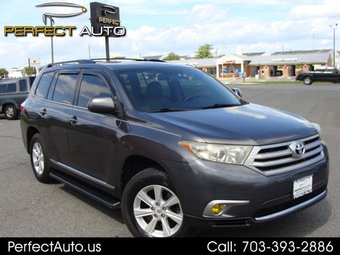 Used 2013 Toyota Highlander SE AWD/4WD image 1
