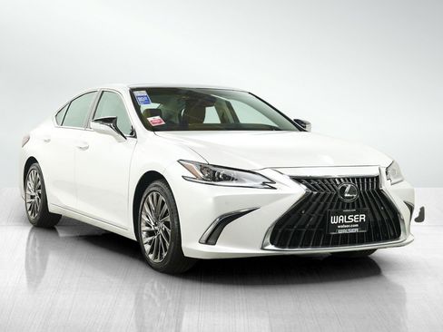 Used 2024 Lexus ES 350 w/ Accessory Package (Z2) FWD image 7